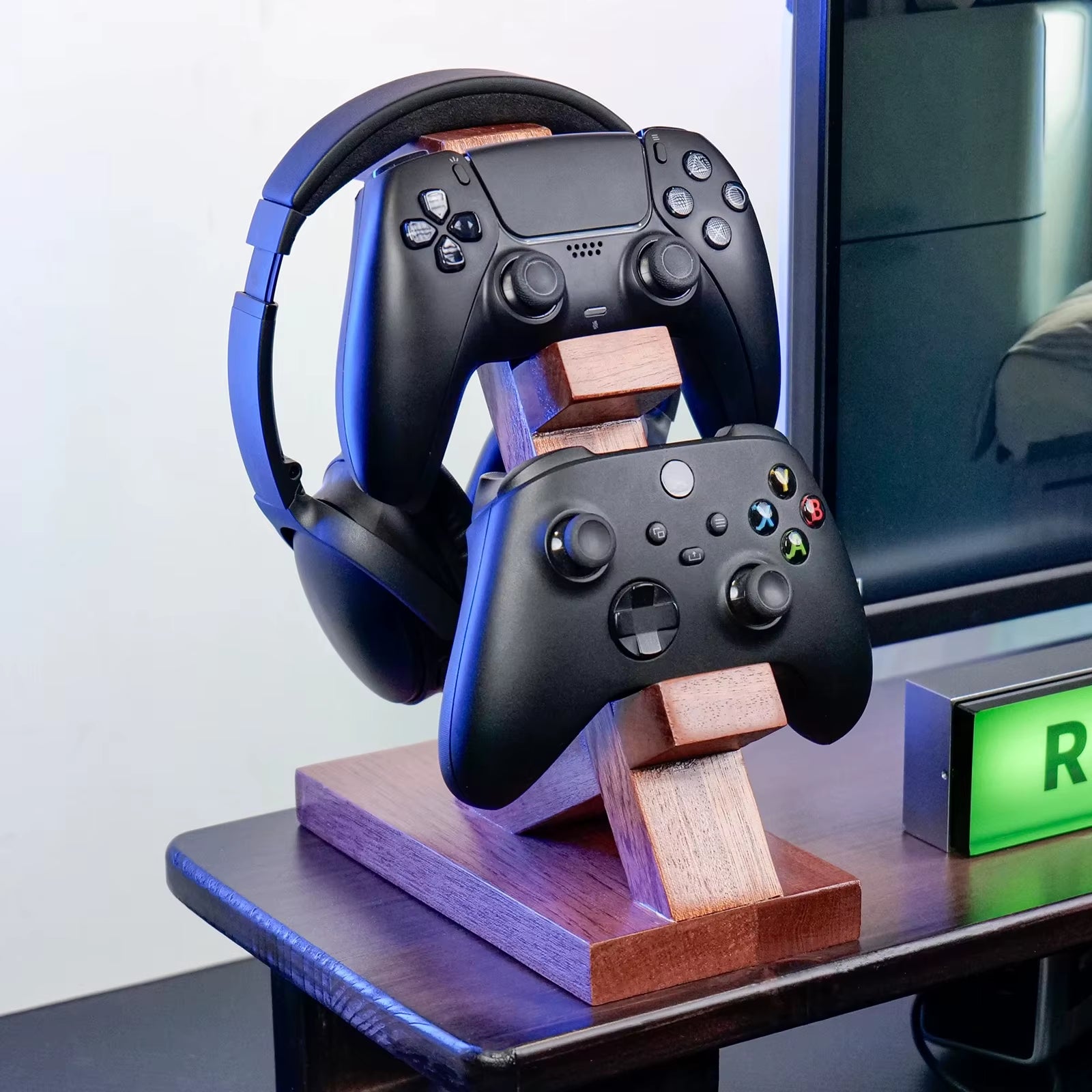 Stylish Wood Headphone Stand - Perfect Gaming Headset Holder & Accessory Gift for AirPods, PS5, Xbox
