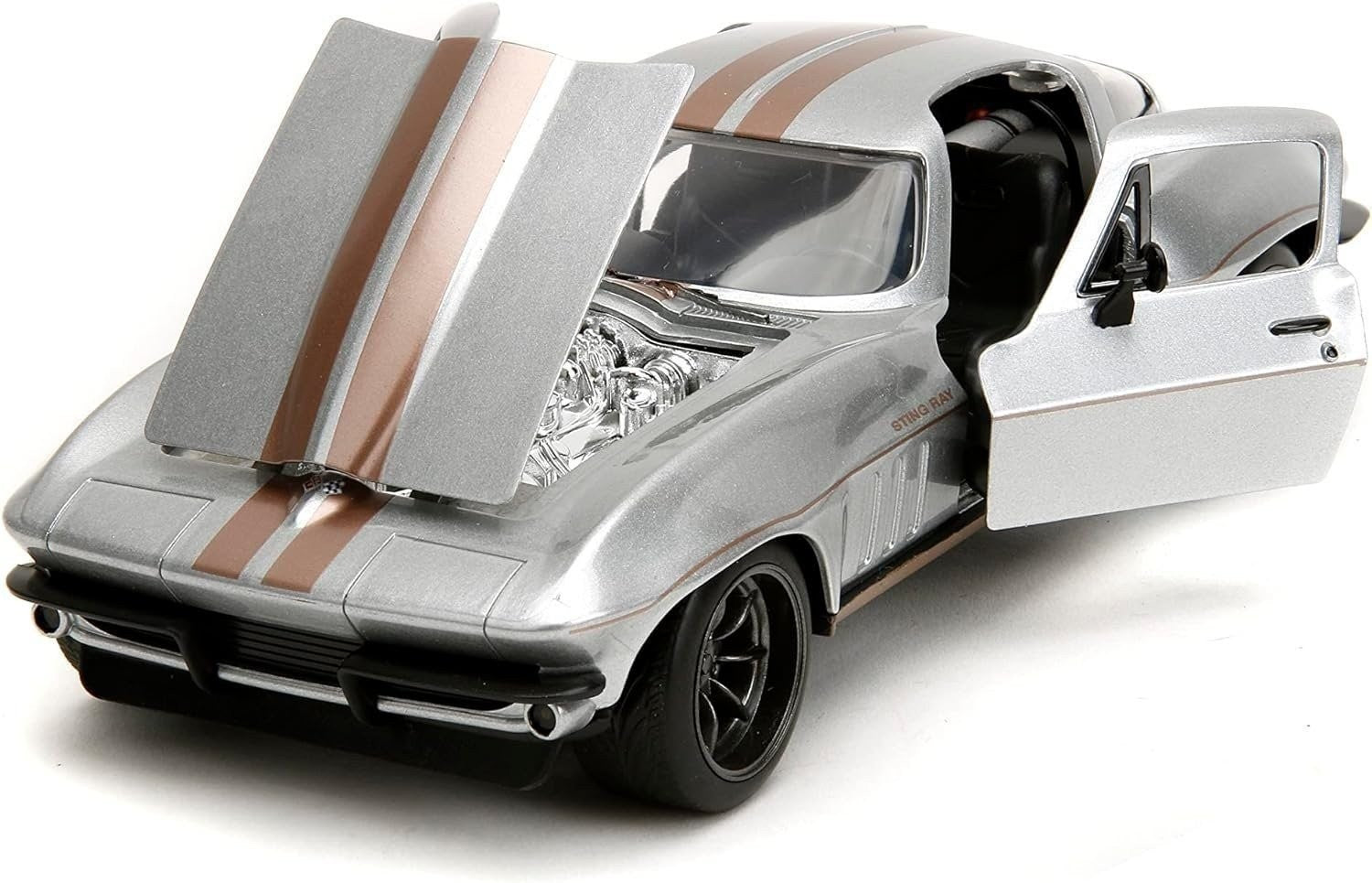 Big Time Muscle 1:24 Scale Die-Cast Model of 1966 Chevrolet Corvette Stingray