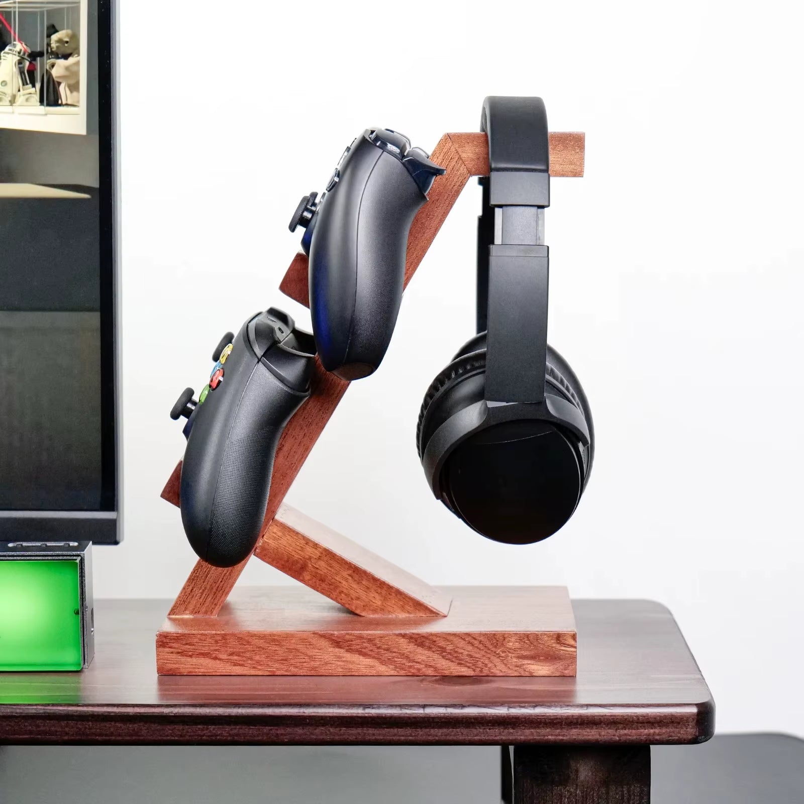 Stylish Wood Headphone Stand - Perfect Gaming Headset Holder & Accessory Gift for AirPods, PS5, Xbox