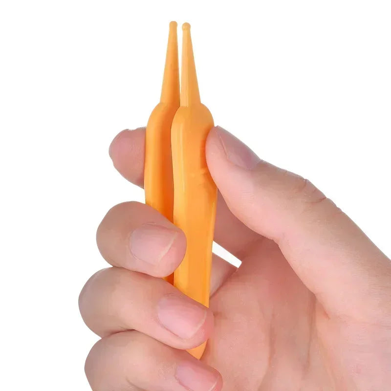 Baby Plastic Tweezers Nose Cleaner Tool Toddler Nasal Cavity Care Supplies Baby Essentials Kids Safety Tweezers Cleaning Forceps