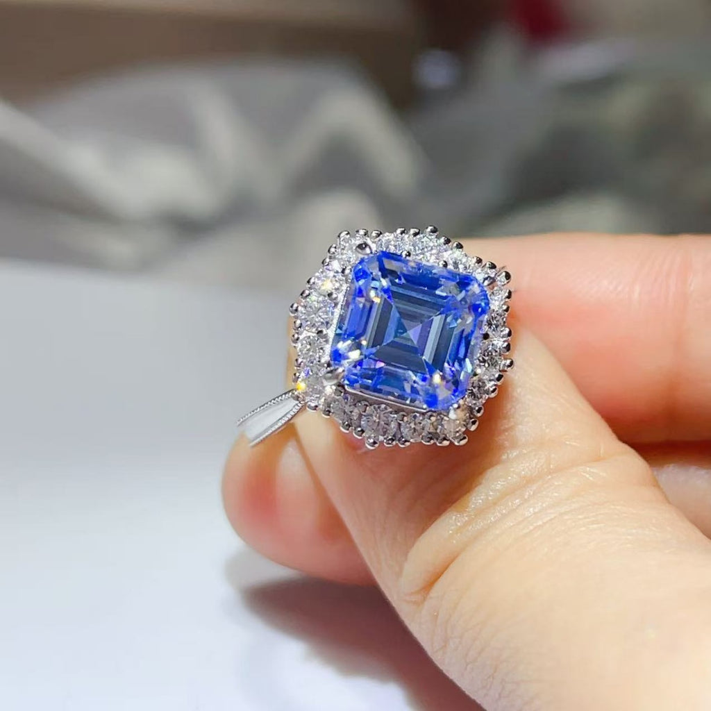 e704540f-8824-47bb-8271-27a09ad4464e-Max